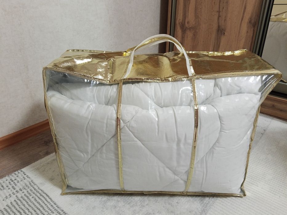 Продам одеяло НОВОЕ