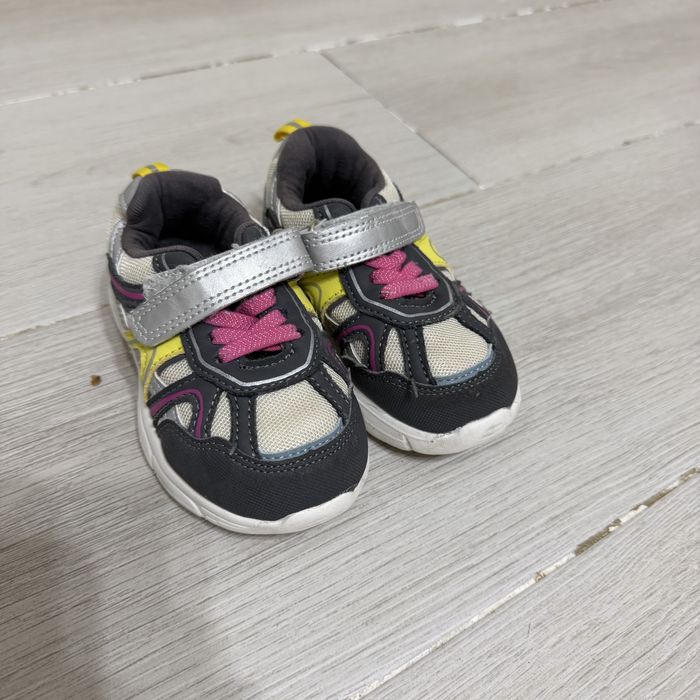 обувь на девочку 23-24 размеры