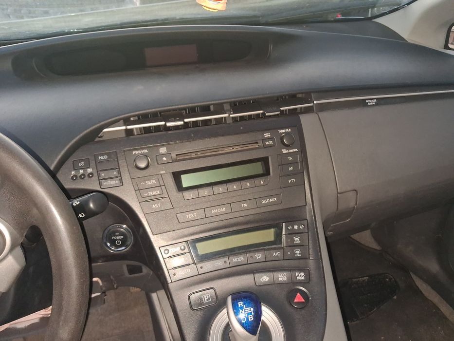 Тoyota Пrius 1.8 vvt-i hybrid / Тойота Приус 1.8 ввт-и хибрид