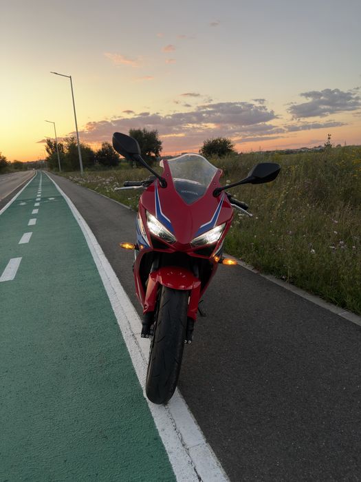 Vând Honda CBR 650 R A2