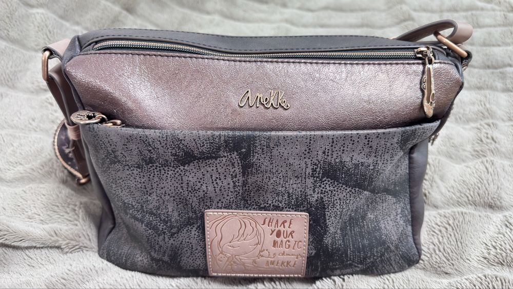 Чанта и портмоне Anekke