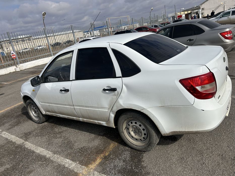 Продаю лада гранта 2013