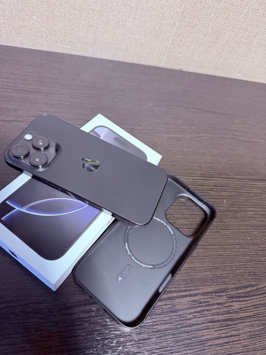 Продам Iphone 16 pro 256 в идеале