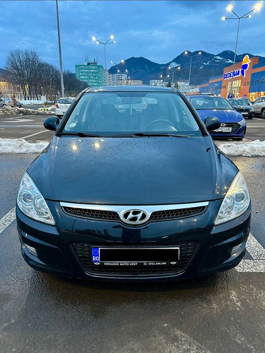 Vând Hyundai i30. 1.6 CRDI