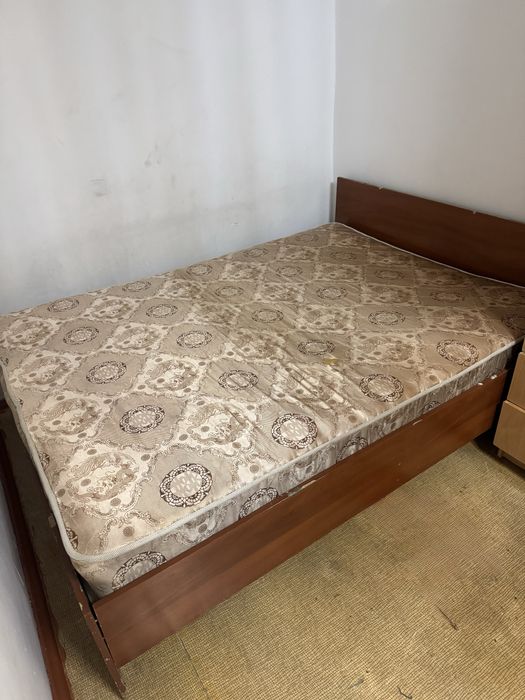 Продается двухспальная кровать