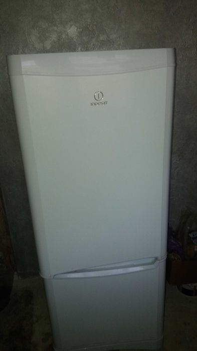 Продам холодильник