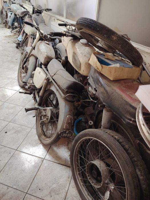 Стари мотори за рециклиране