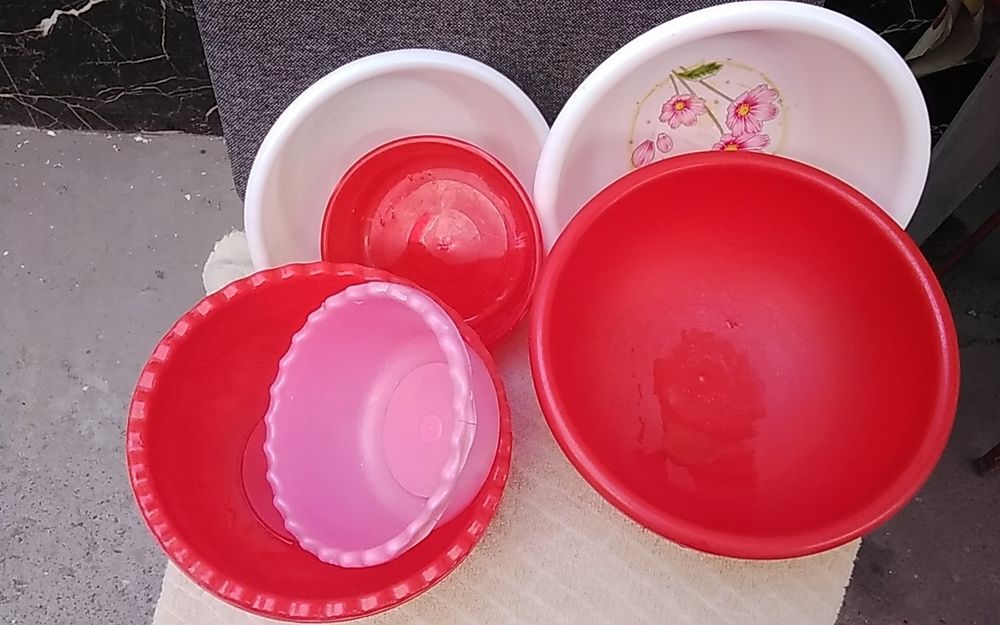 Продается  посуда разная.