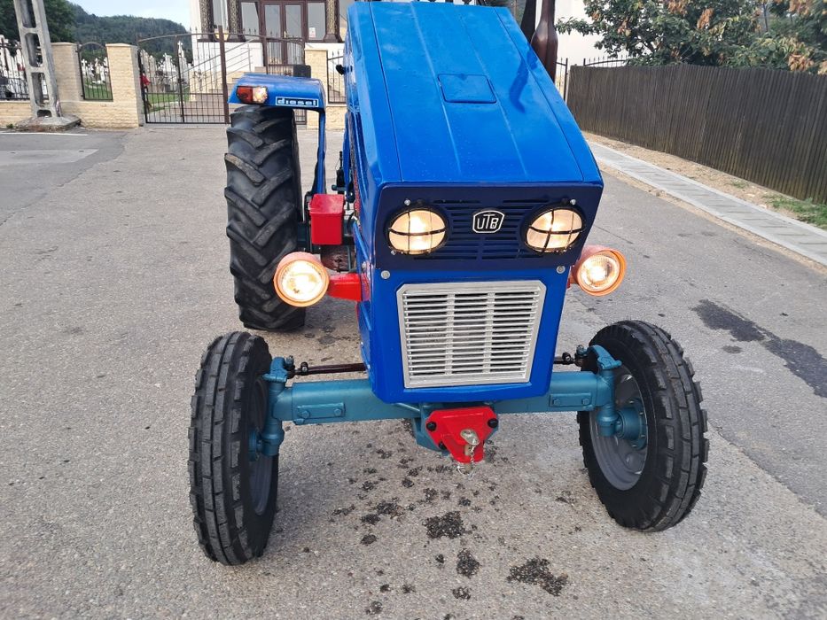Tractor Universal 445