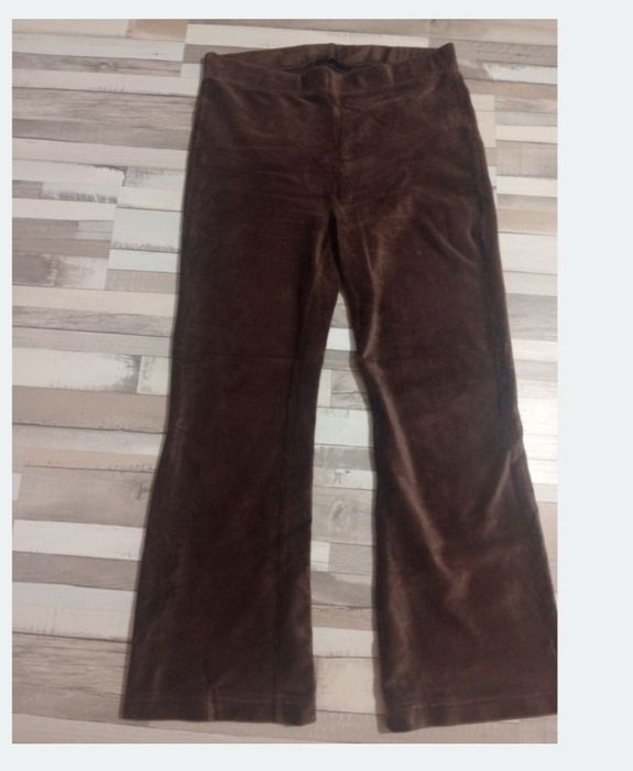 De vânzare pantaloni tip colant evazați