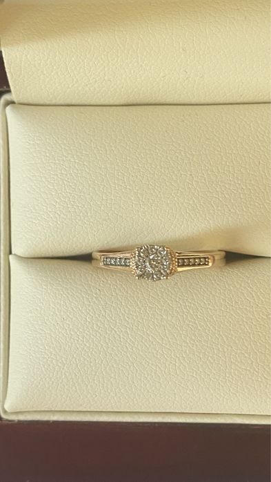 Vand inel de logodna