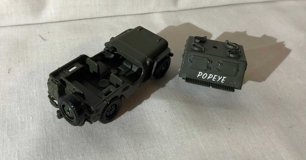 Macheta Jeep Willys cu remorca Solido metal 1 43 original