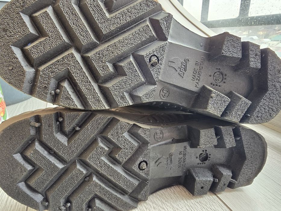 Резиновые сапоги