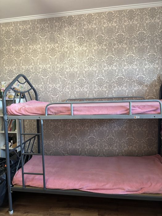 Двухъярустная кровать