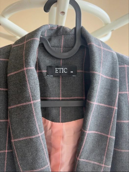 Sacou ETIC elegant gri carouri roz ca nou S/36
