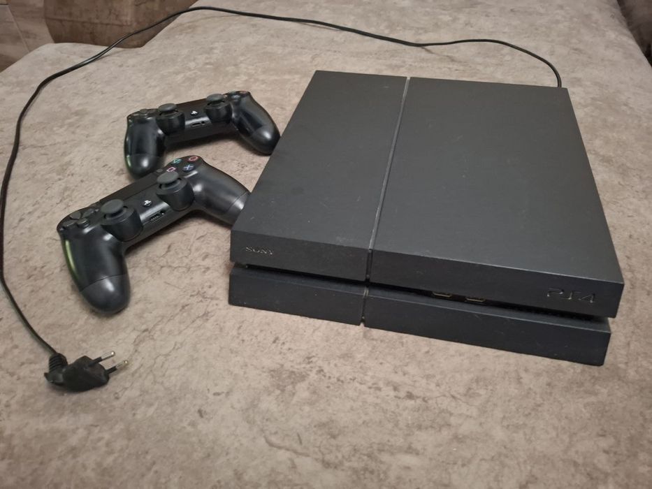 Срочно PlayStation 4  память 500GB