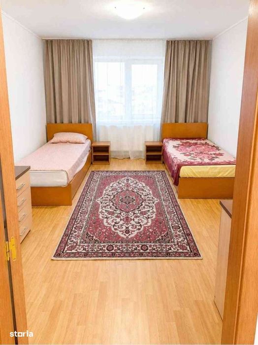 Garsoniera spatioasa de vanzare Brasov etaj 2/3 — fotografia 1