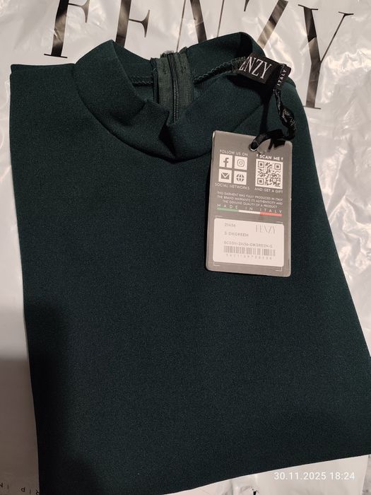 Рокля S р-р с елегантен дизайн