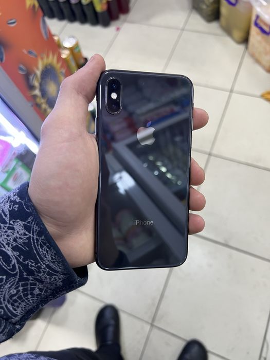 Iphone xs srochna sotiladi