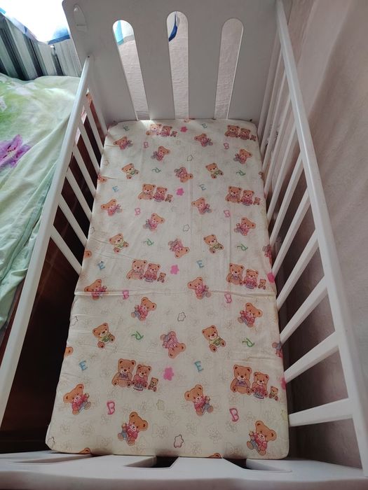 Продам детскую кроватку