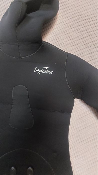 Гидрокостюм  7мм размер  M