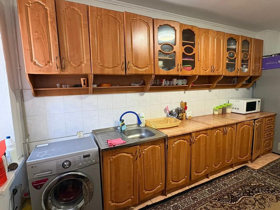 Продается кухонный гарнитур б/у