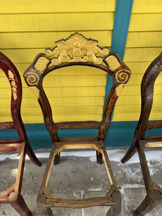 Продам антиквариатные стулья