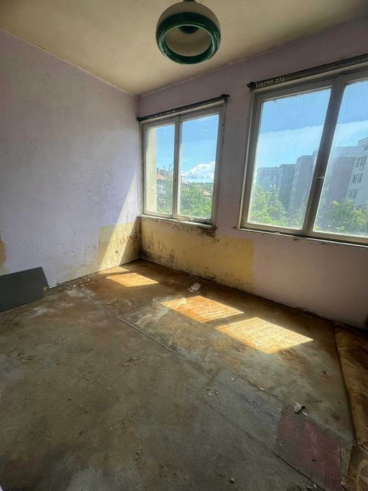 Продава се Тристаен апартамент в Търговище, Център - 78 кв.м за 915 €/кв.м - Снимка #1