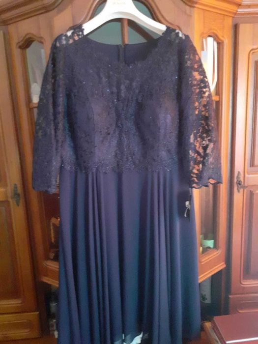 Rochie nouă de vânzare