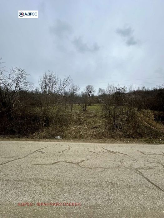 Парцел в Ловеч, област-гр.Троян площ 1449 цена 29000