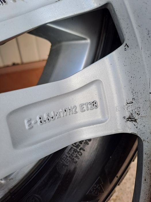 Джанти с гуми  за AUDI  5 X 112