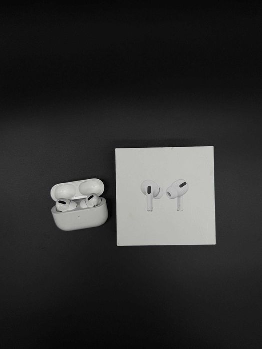 Apple AirPods Pro (белый)