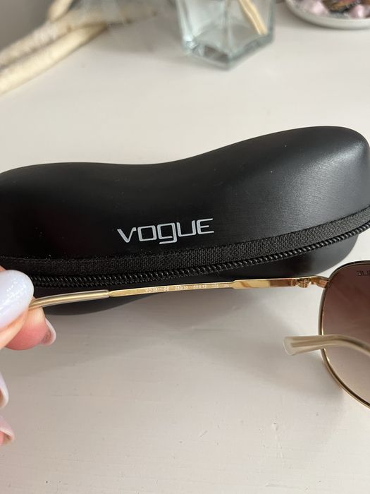 Дамски слънчеви очила