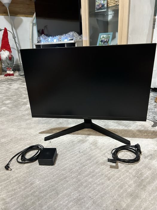 Нов монитор Samsung