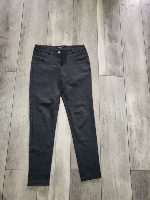 Vand pantaloni de femei nr m