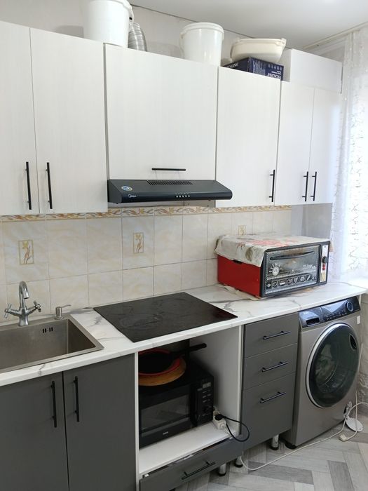 Продам 3 х комн., 6-48, 4 этаж.