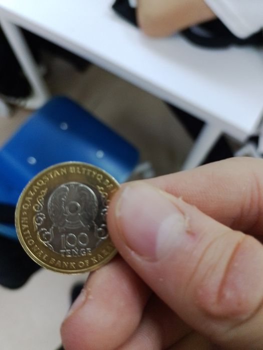 Монета 100тг продаю