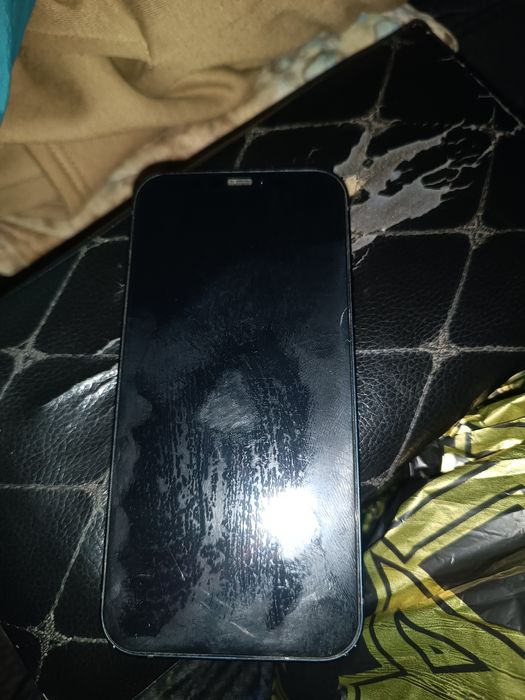 Iphone 12 продается