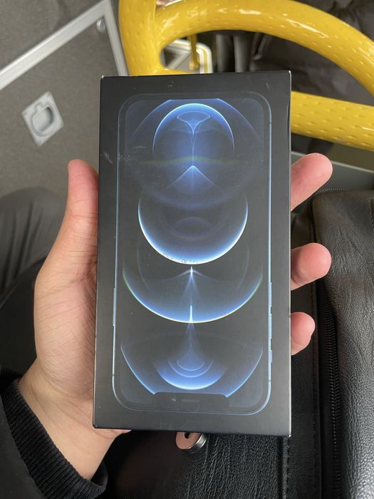 Продаю Iphone 12 pro