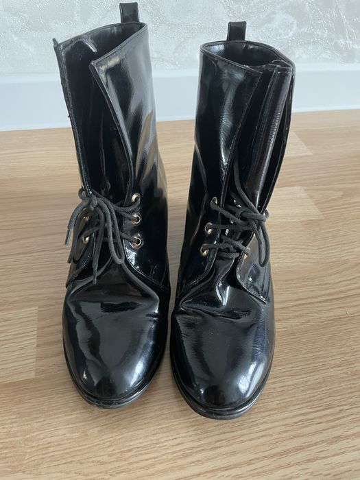 Отдам женскую обувь