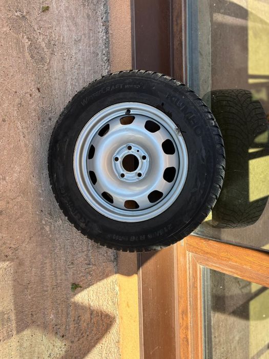 Set 4 roți iarnă complete Kumho WinterCraft WP52 215/65 R16 98H + jante tablă