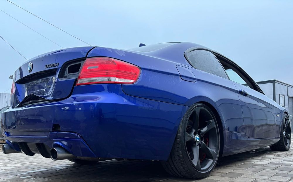 Dezmembrez BMW 335i E92 3.0i bi-turbo Recaro incalzit,Trapa,Logic 7