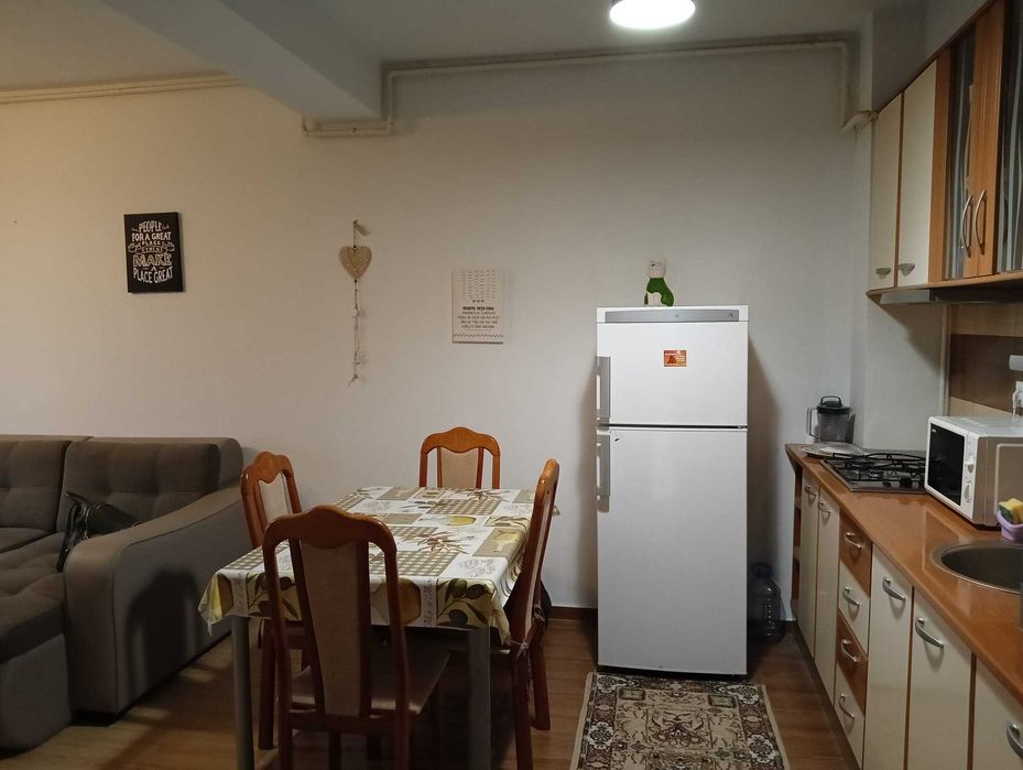 Proprietar inchiriez ap. cu 2 cam. - Residence Militari