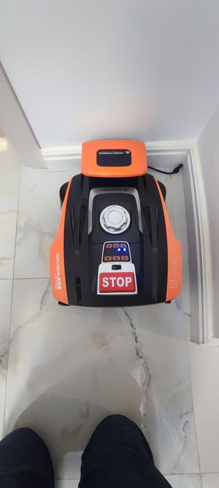 Robot de tuns gazon Yard Force Compact 300RBS