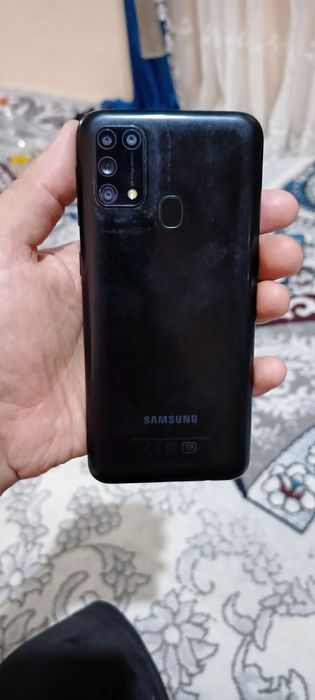 Samsung M31 hamma joyi radnoy imekaladan oʻtgan cheholni izi bor sal