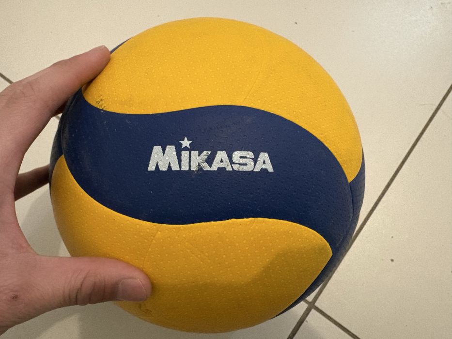Волейбольный мяч Микаса