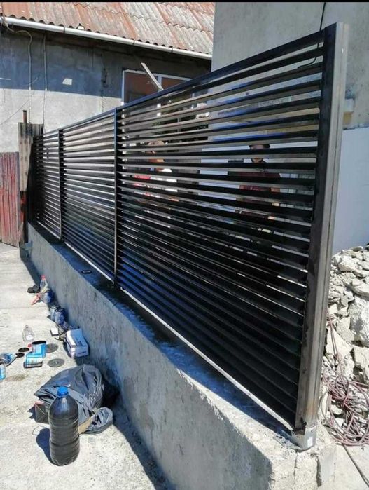 Garduri si porti stil jaluzea, sipca metalica, tabla cutata