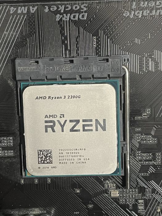 Ryzen 3 2200g AM4 impecabil