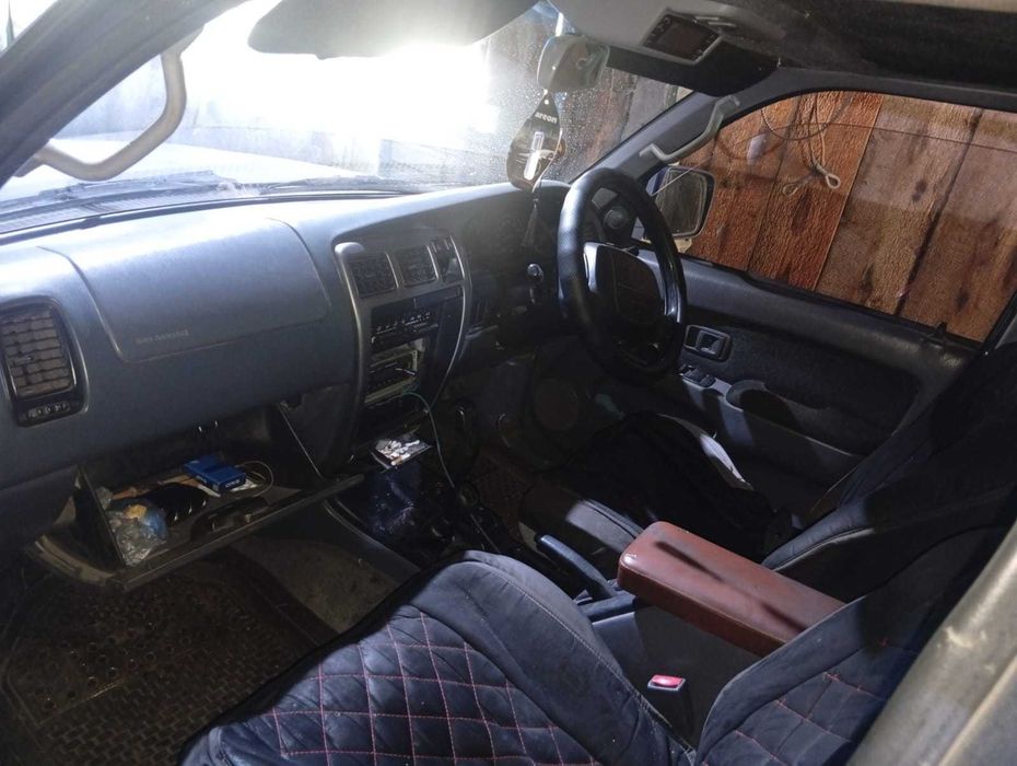 Продам Машину Hilux Surf