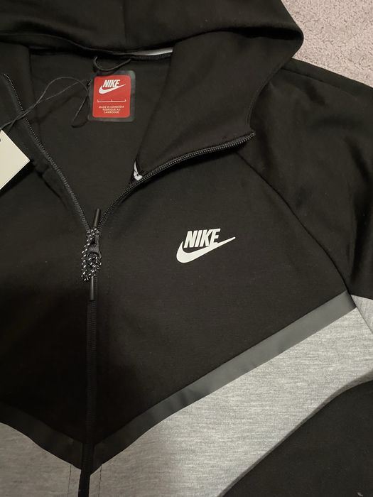 Hanorac Nike Tech